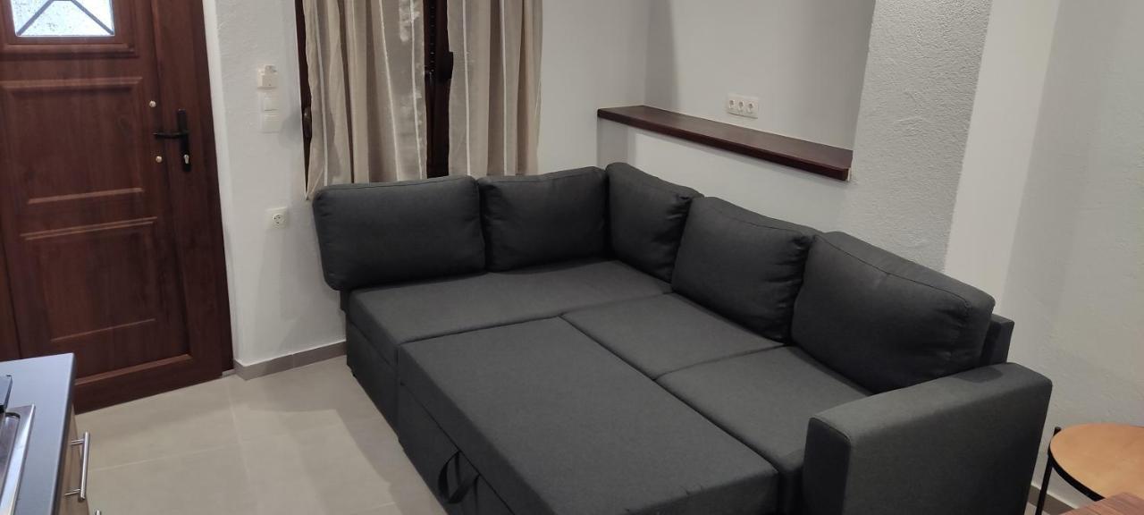 Το Στενάκι Apartment Skiathos Town Bagian luar foto