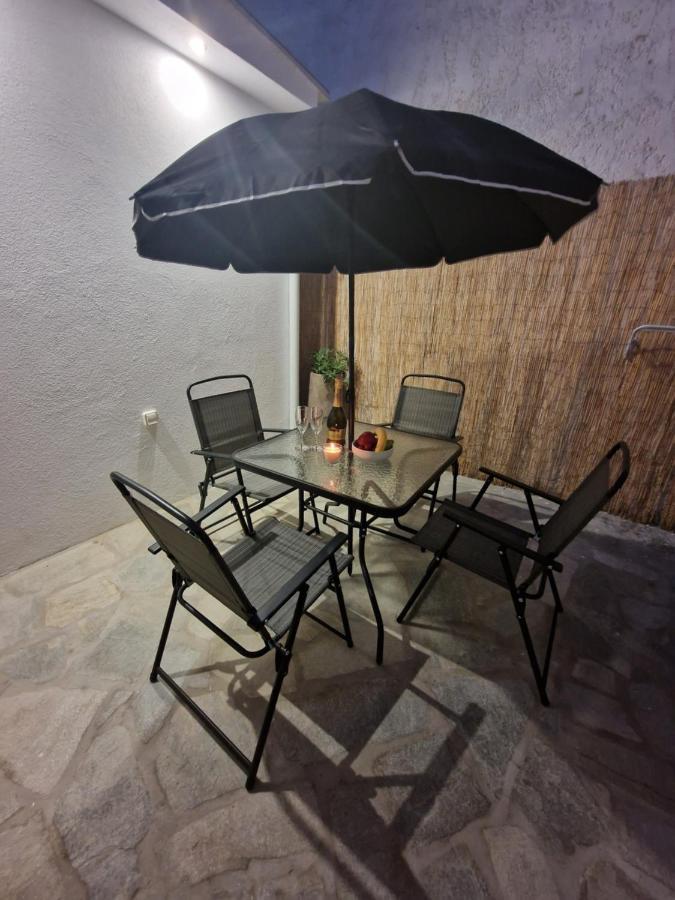 Το Στενάκι Apartment Skiathos Town Bagian luar foto