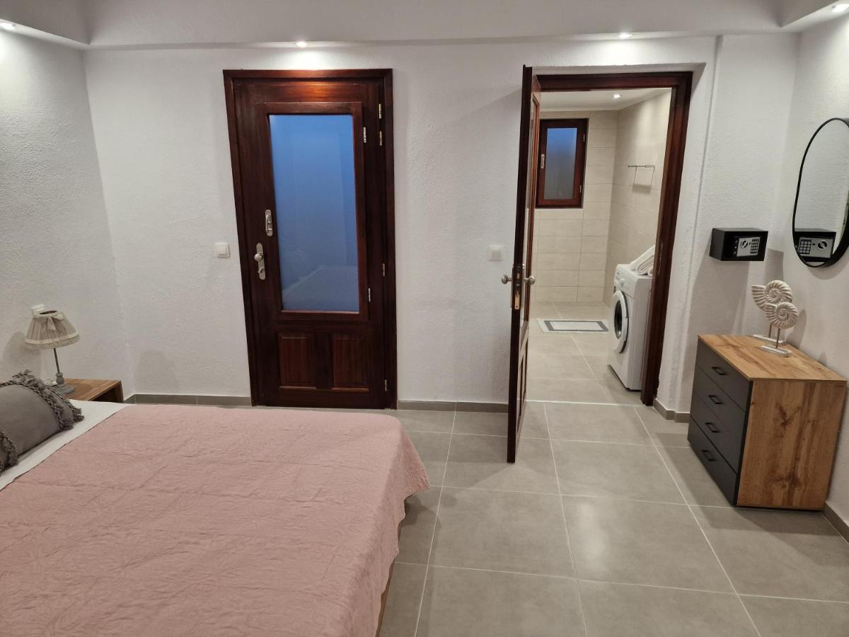 Το Στενάκι Apartment Skiathos Town Bagian luar foto