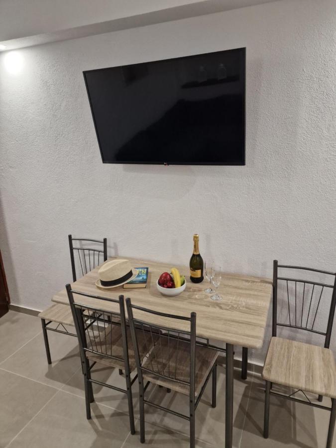 Το Στενάκι Apartment Skiathos Town Bagian luar foto