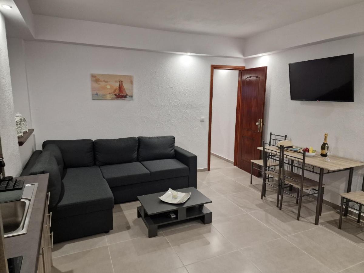 Το Στενάκι Apartment Skiathos Town Bagian luar foto